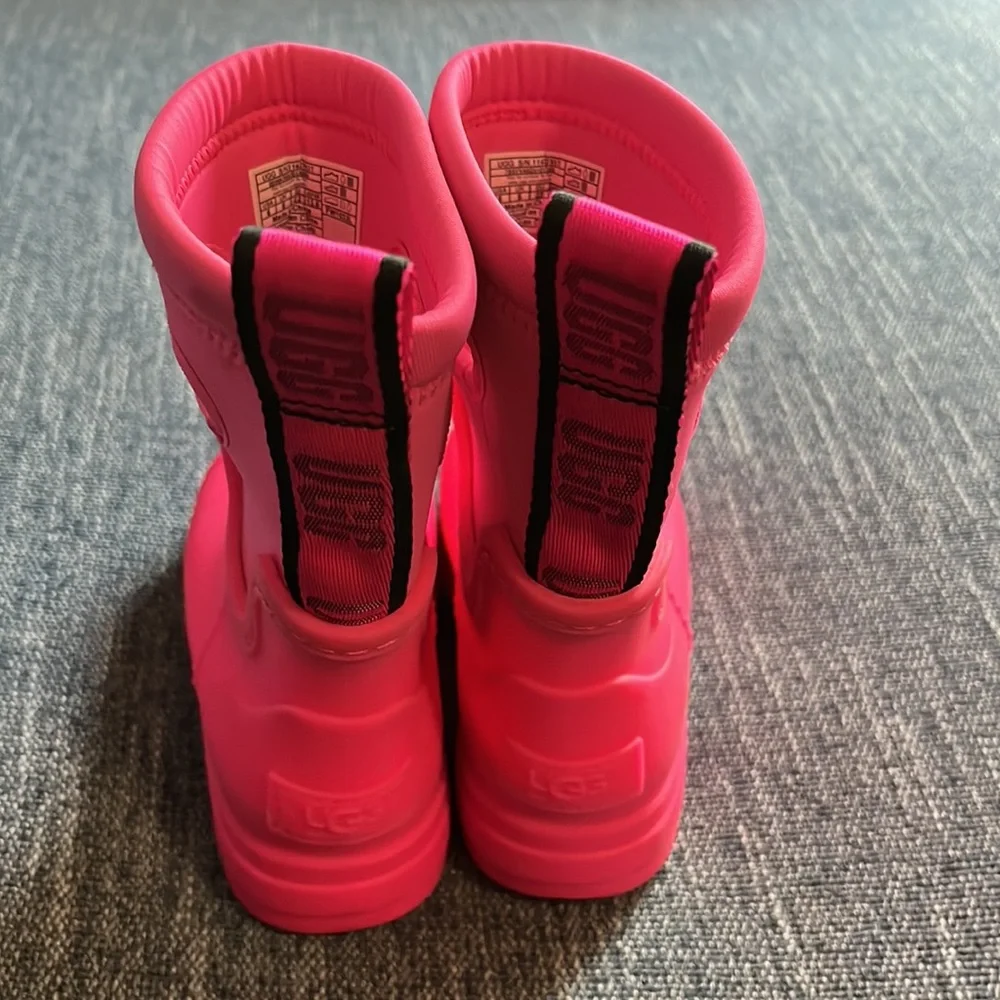 UGG Toddler Droplet Mid Pink Rain Boots - Picture 5 of 11
